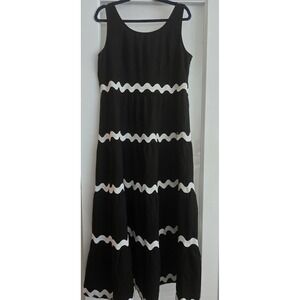 Pretty Garden. Sleeveless Maxi Dress Black White Wave‎ Tiered Casual Size Large